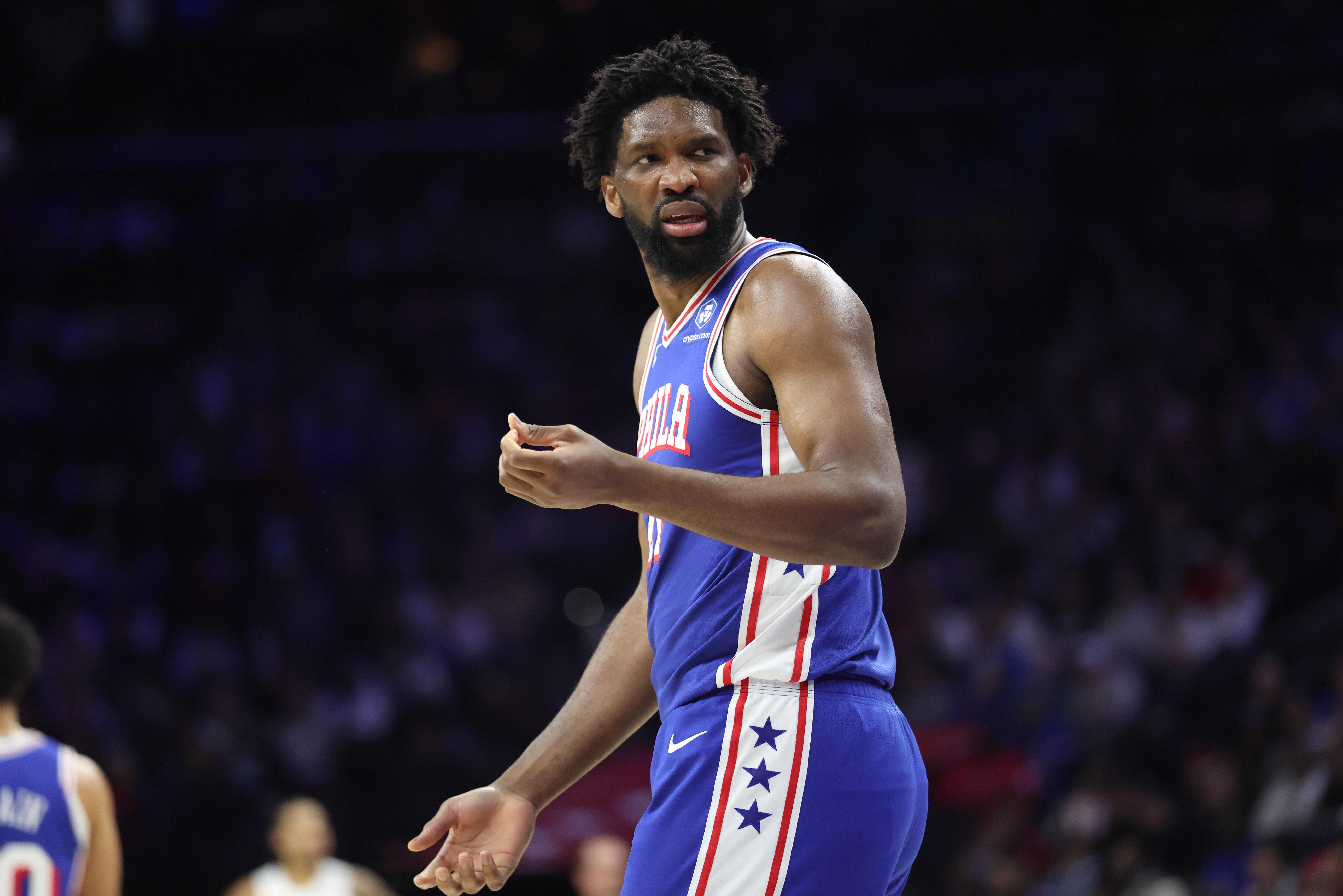 kaiyun官网-火箭助教：恩比德骗犯规太疯狂了 他现在只想着进攻&amp;要让申京突他